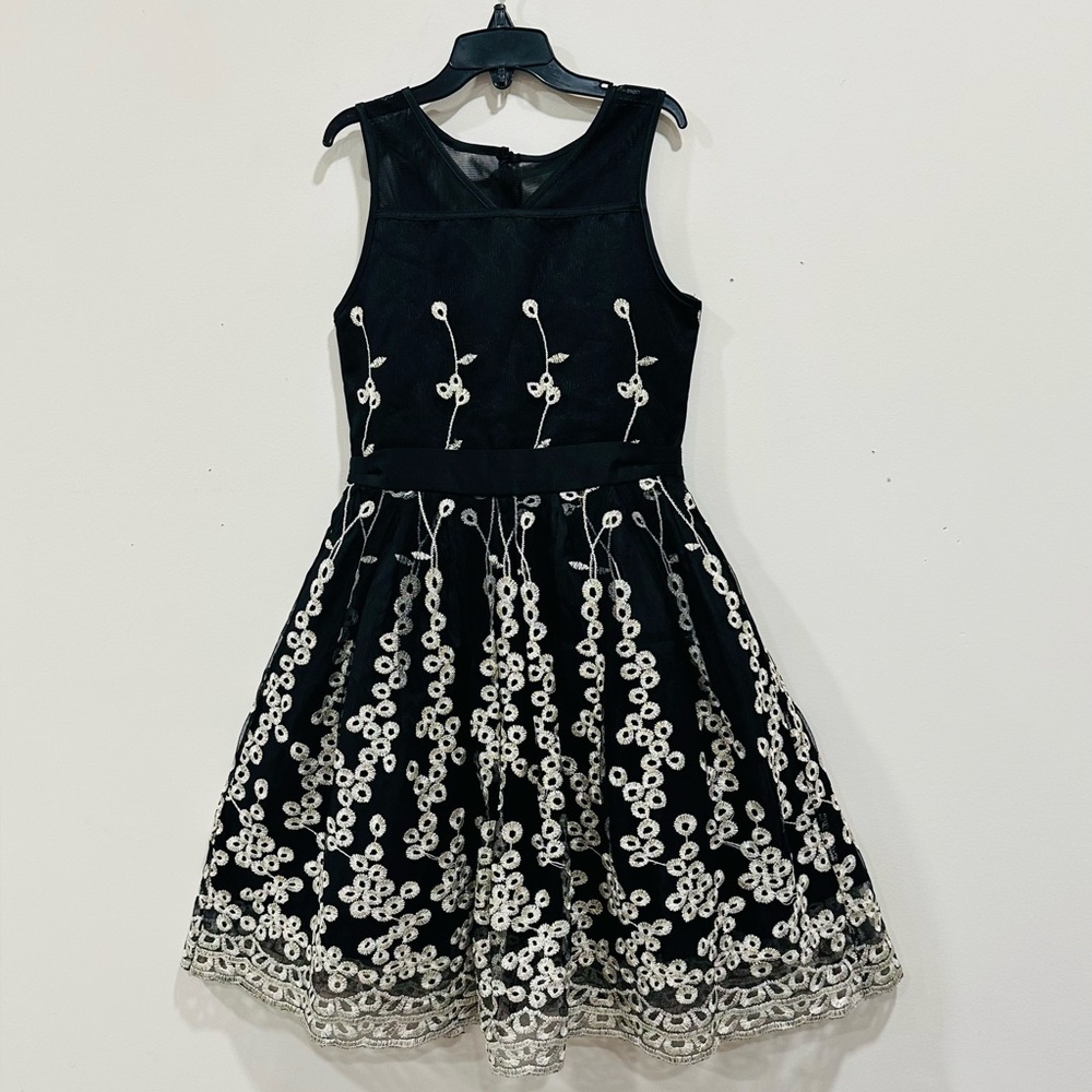 Nanette‎ Lepore Girls Dress Sleeveless Tule Layered Embroidered Black Size M